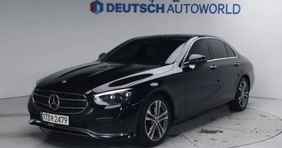 Mercedes-Benz E-Class 