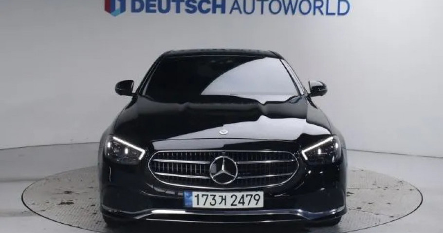 Mercedes-Benz E-Class 