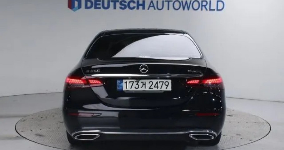 Mercedes-Benz E-Class 