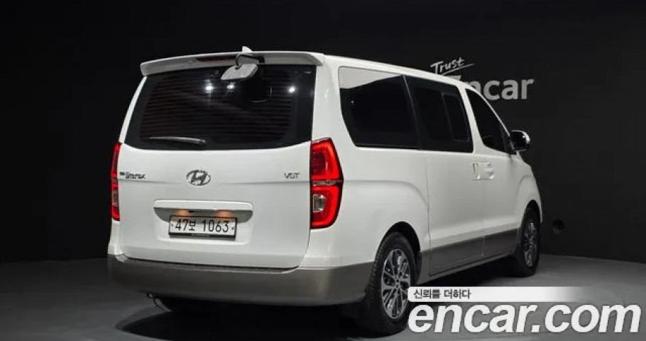 Hyundai Starex 