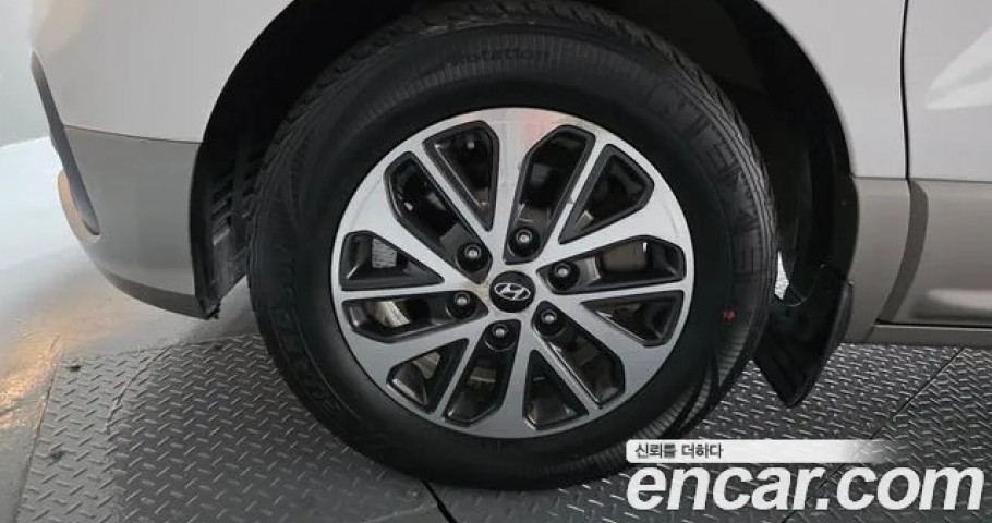 Hyundai Starex 
