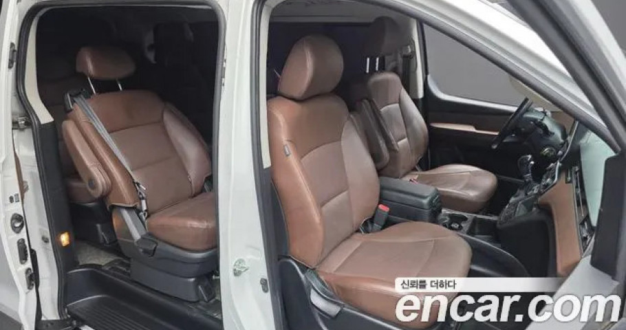 Hyundai Starex 