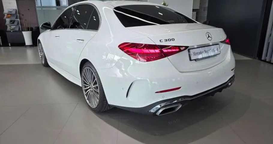 Mercedes-Benz C-Class 