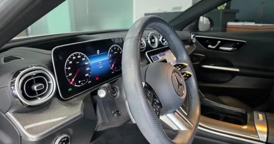Mercedes-Benz C-Class 