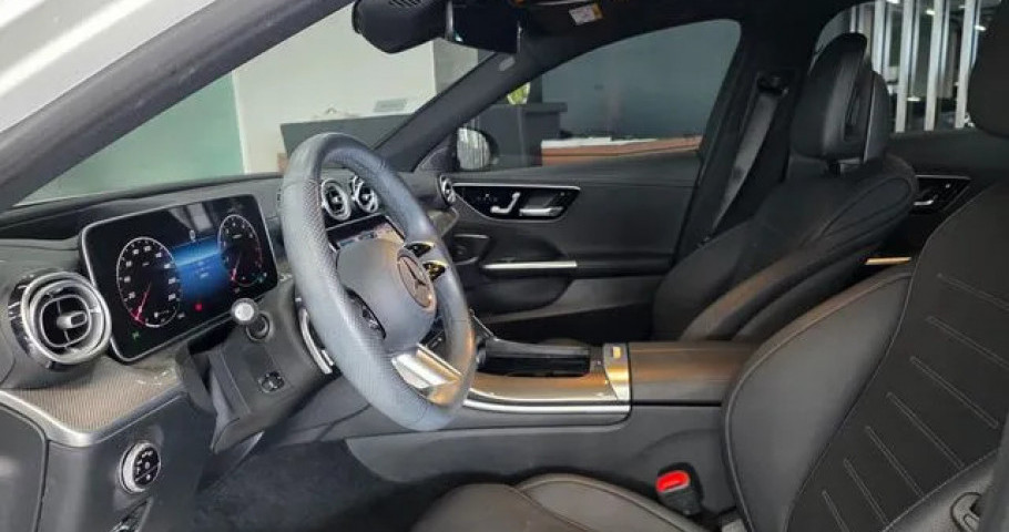 Mercedes-Benz C-Class 