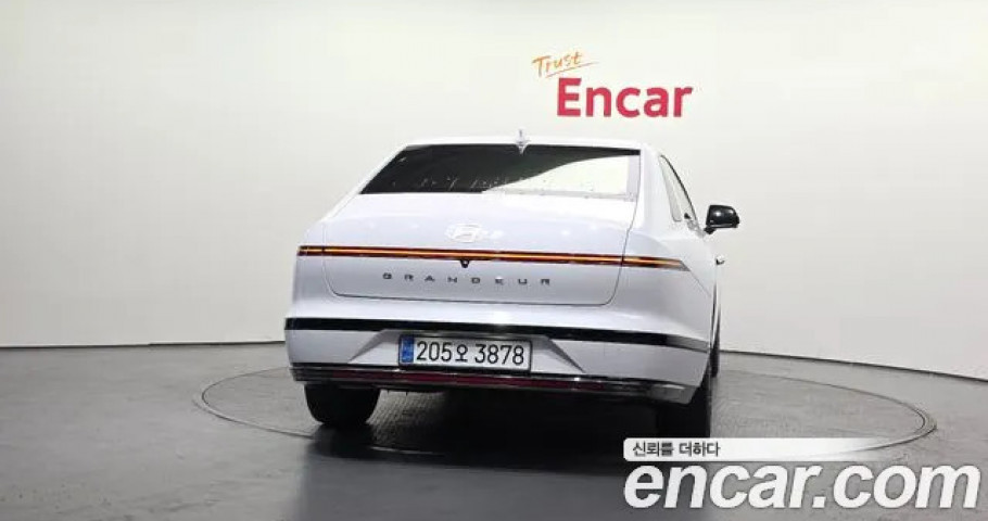 Hyundai Grandeur 