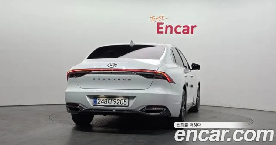 Hyundai Grandeur 