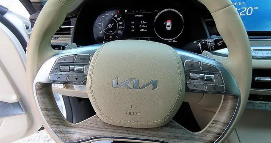 Kia K9 