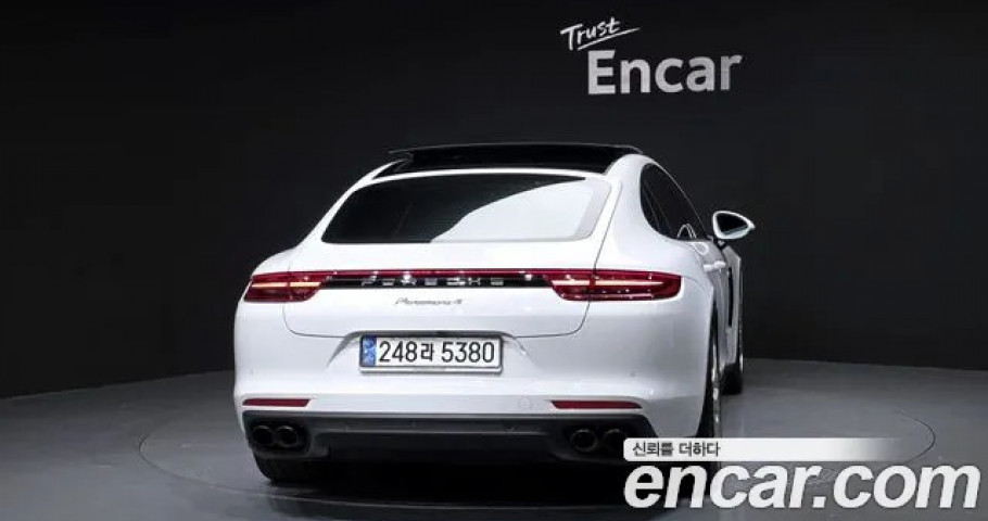 Porsche Panamera 