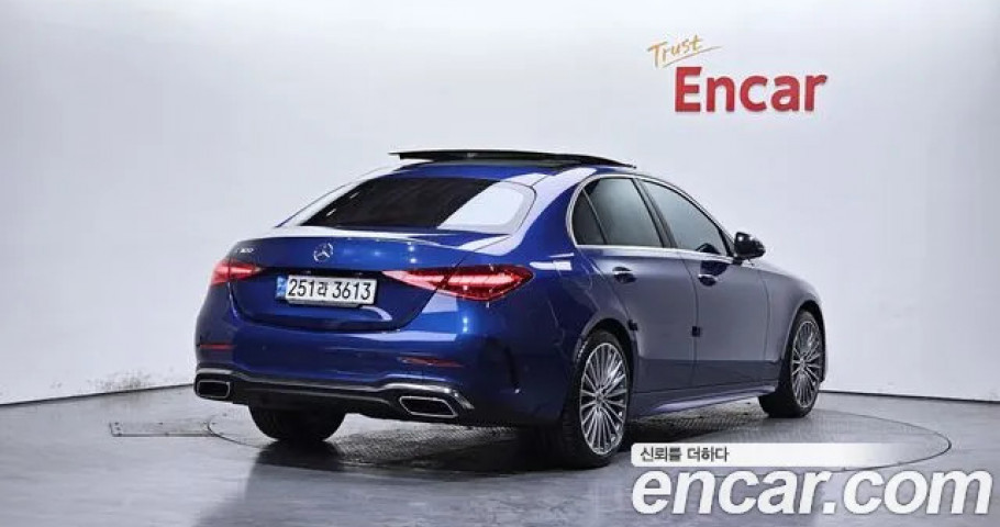 Mercedes-Benz C-Class 