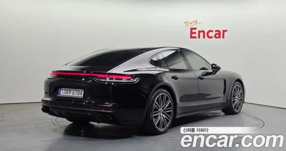 Porsche Panamera 