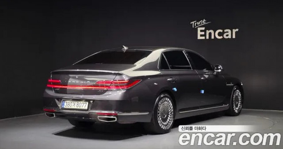 Genesis G90 