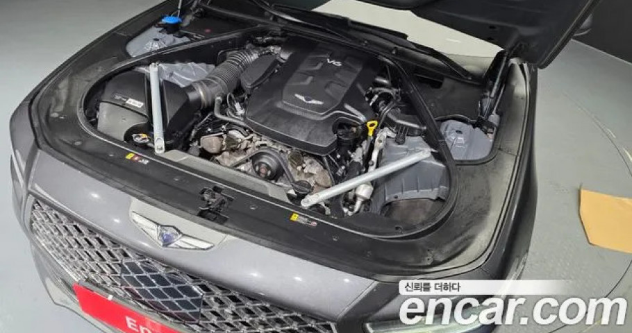 Genesis G90 