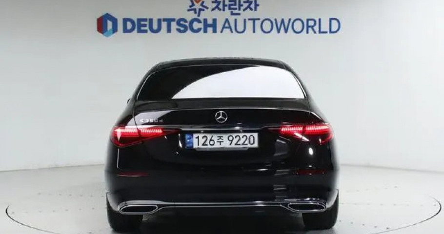 Mercedes-Benz S-Class 