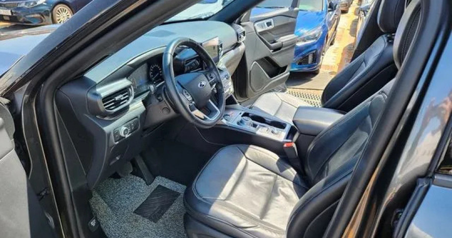 Ford Explorer 
