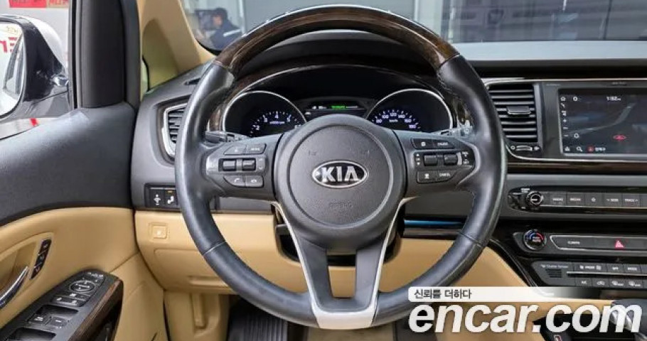 Kia Carnival 