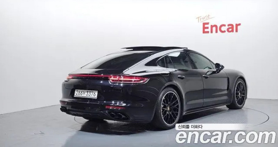 Porsche Panamera 