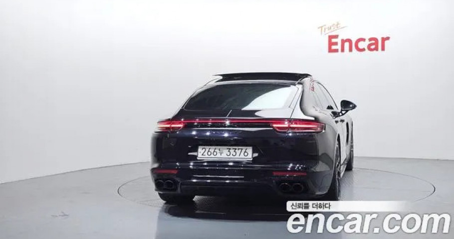 Porsche Panamera 