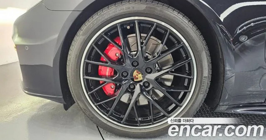 Porsche Panamera 