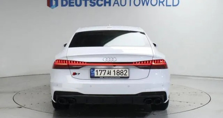 Audi A7 
