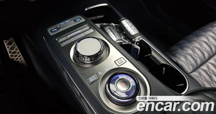 Genesis Gv70 