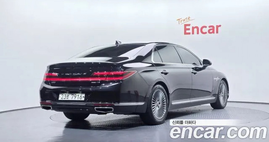 Genesis G90 