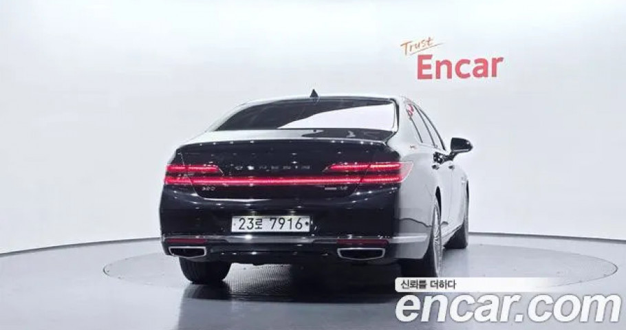 Genesis G90 