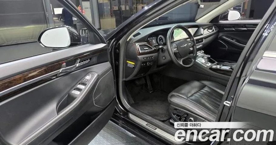 Genesis G90 
