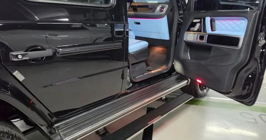 Mercedes-Benz G-Class 