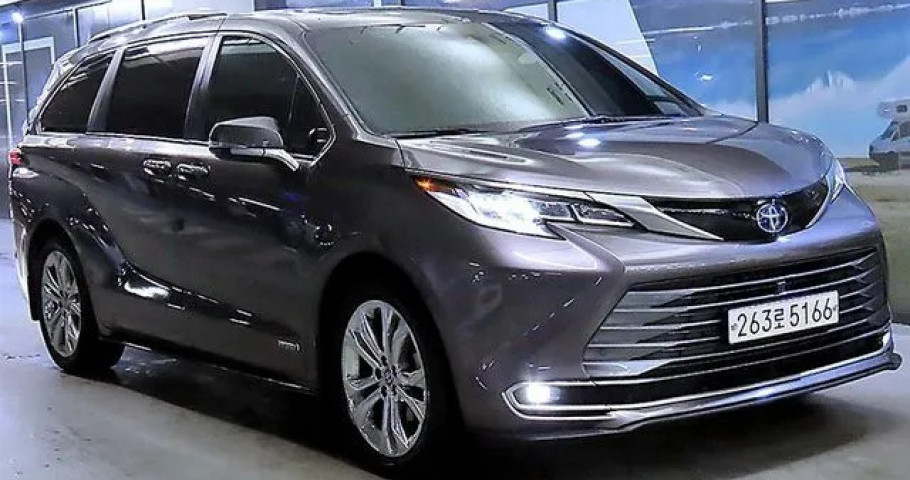 Toyota Sienna 