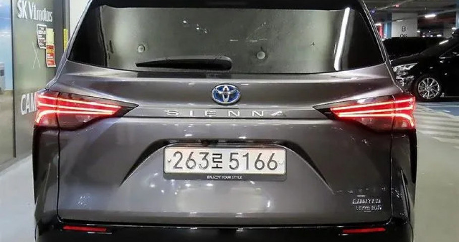 Toyota Sienna 
