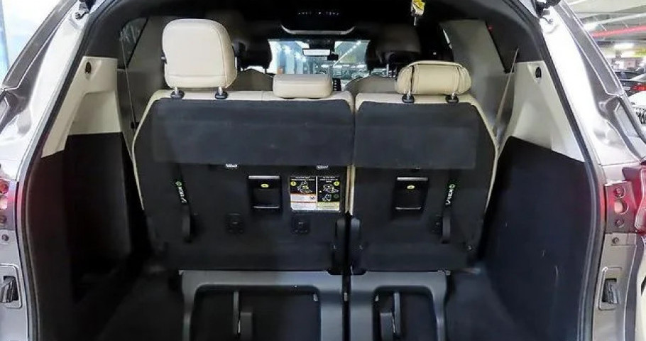Toyota Sienna 