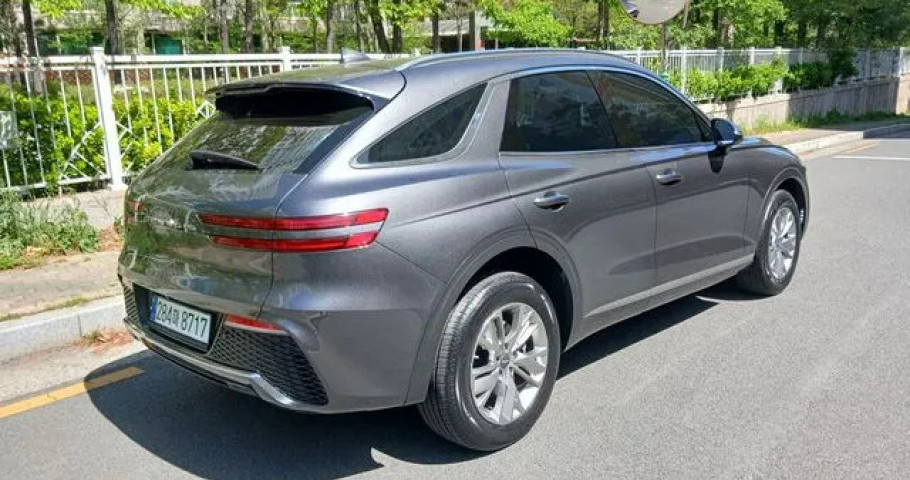 Genesis Gv70 