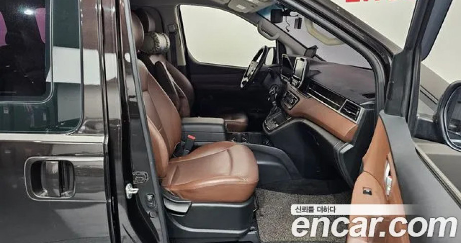 Hyundai Starex 