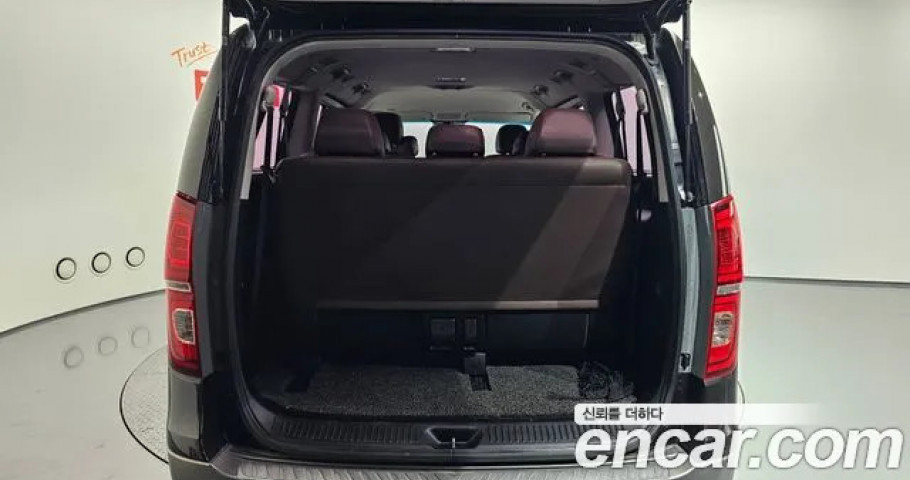 Hyundai Starex 