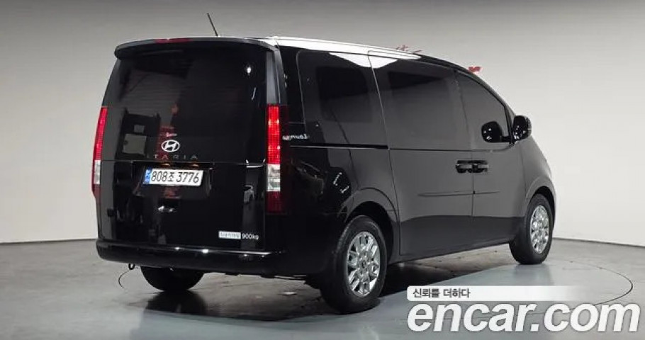 Hyundai Staria 