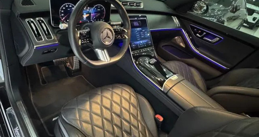 Mercedes-Benz S-Class 