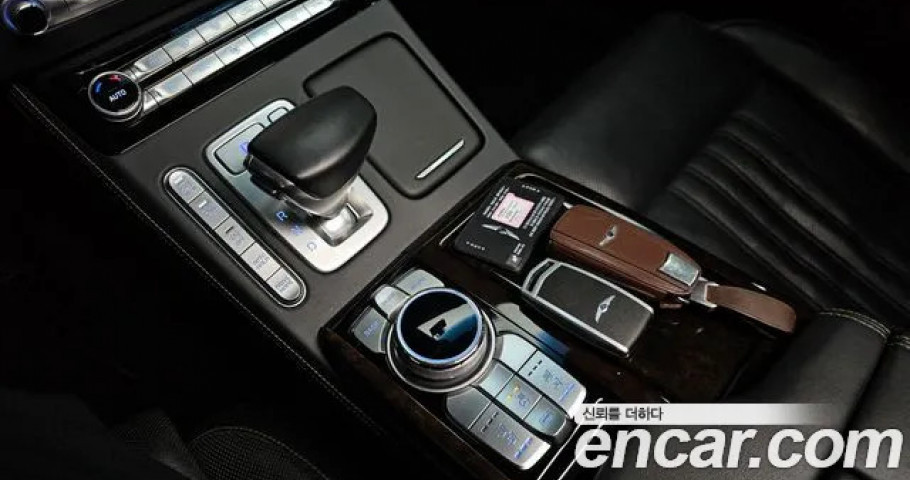Genesis G90 