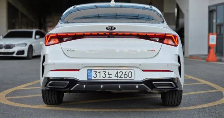 Kia K5 