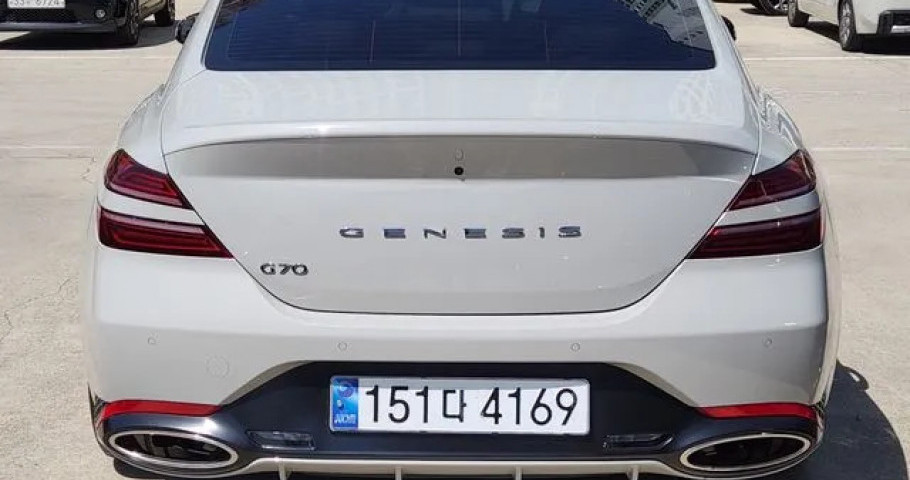 Genesis G70 