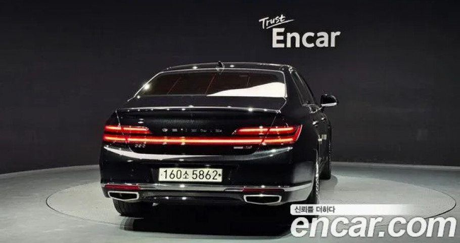 Genesis G90 