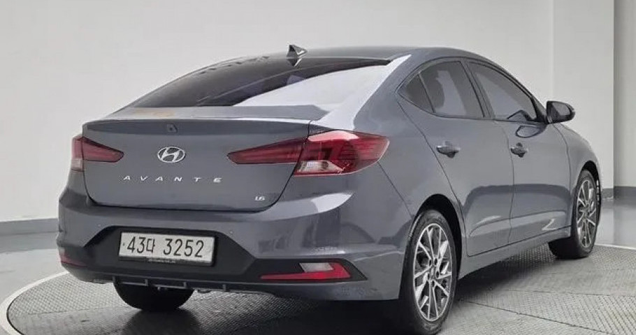 Hyundai Avante (Elantra) 