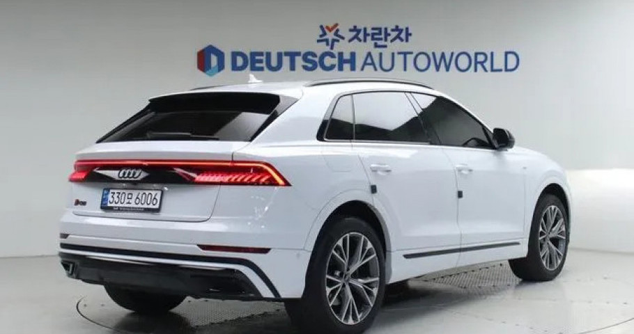 Audi Q8 