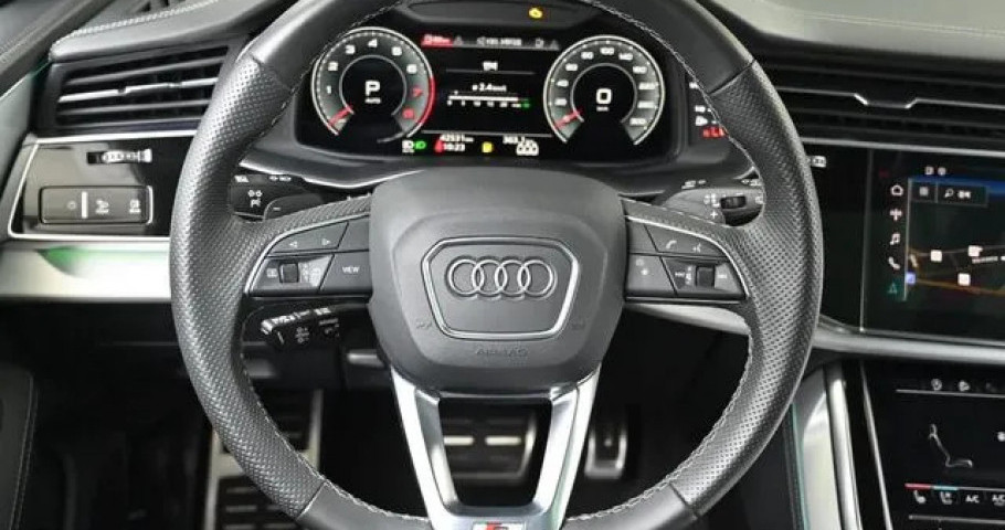 Audi Q8 