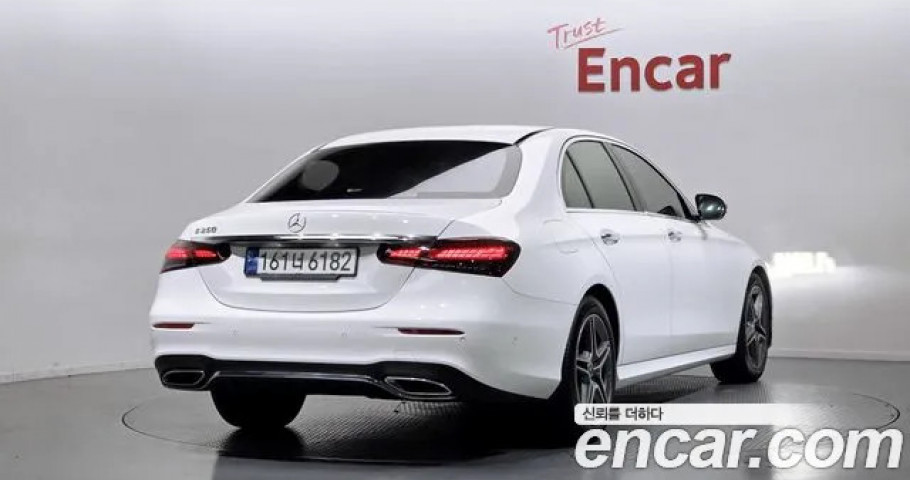 Mercedes-Benz E-Class 
