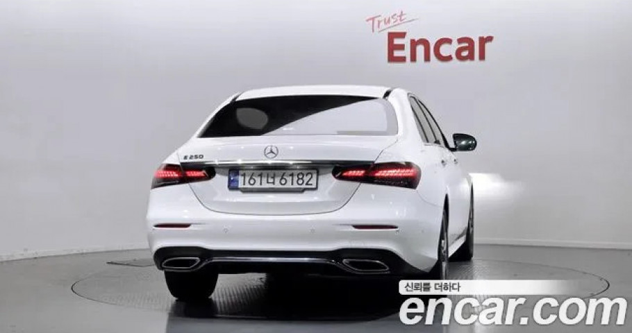 Mercedes-Benz E-Class 