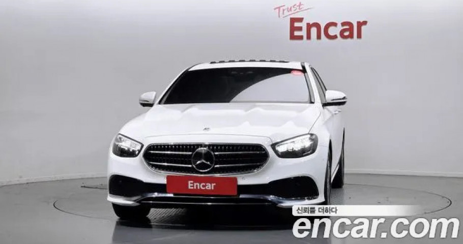 Mercedes-Benz E-Class 