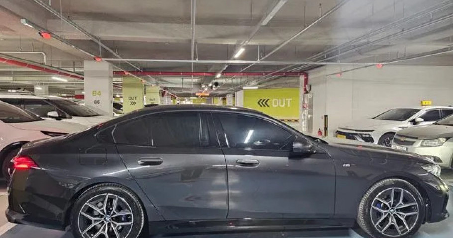 Bmw 5-Series 