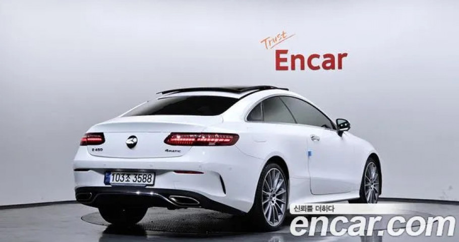 Mercedes-Benz E-Class 