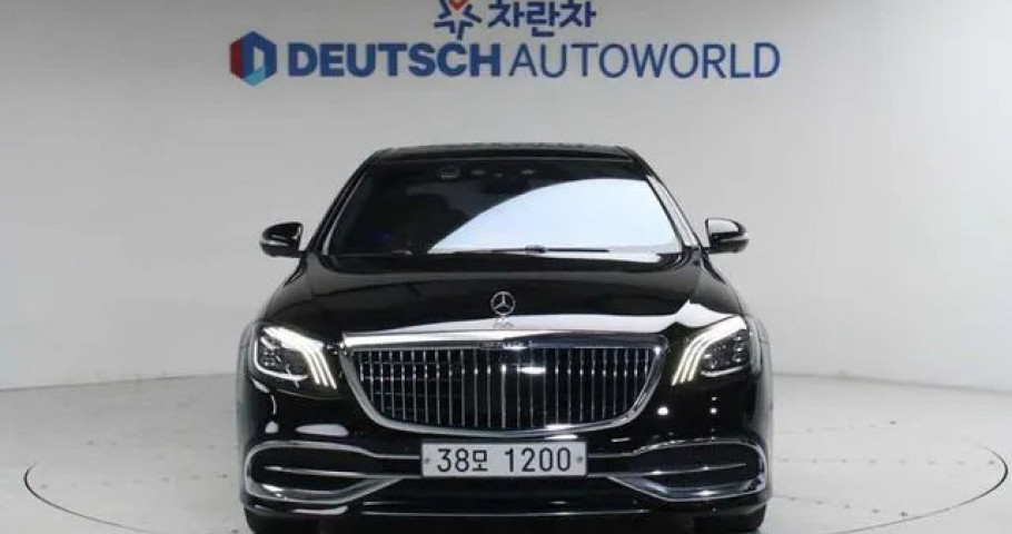 Mercedes-Benz S-Class 